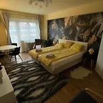 Vacyblue 1138 Vaci Street 138b * Boedapest